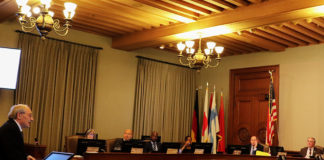 Pasadena City Council votes to raise minimum wage to $15 by 2020