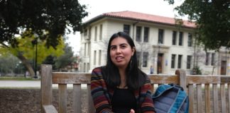 Student-led Comparte now running English workshops at four locations in Los Angeles