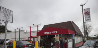Residents react to planned “no left turn” signs in Trader Joe’s parking lot