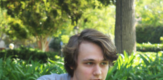 From scorecards to coding, what makes an Oxy sports superfan?