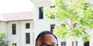 Campus photographer Marc Campos points a wide lens on students, Occidental and the world