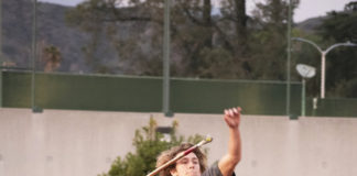 Walk-on javelin throwers hit the mark at Pomona-Pitzer dual