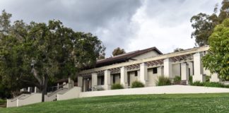 Campus closed to visitors after community complains about noncompliance with social distancing, mask usage