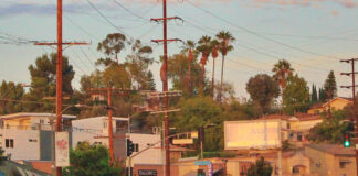 Eagle Rock dividido por el diseño de la nueva ruta de autobús en Colorado Boulevard Eagle Rock divided on Colorado Boulevard bus route design