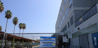 Las nuevas reglas de vacunación implementadas por LAUSD, reciben apoyo parental y científico, sin embargo algunos padres buscan librarse de ellas