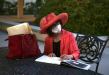 LA icon Patt Morrison ’74 stays devoted to Occidental and the mission of journalism