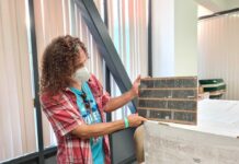 Los periódicos culturales en LA distribuyen las noticias más relevantes a sus comunidades