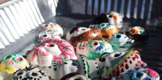 Photo Essay: Dia de Los Muertos celebration