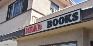 ‘People need books’: NELA couple keeps the doors open at Read Books read books