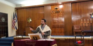 Gen Z rabbi Alex Weisz leads generational change at Temple Beth Israel