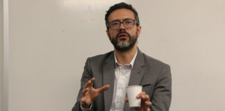 Former Colombian Deputy Minister of Justice Camilo Umaña Hernández speaks on restorative justice and peacebuilding