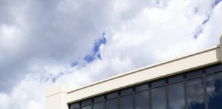 California SB 98 requires notification of immigration enforcement presence on college campuses