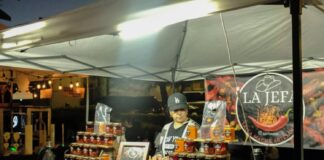 Eagle Rock Night Market raises money for veterans, brings local vendors together