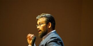 ‘The music is moving through me’: violinist Vijay Gupta says music is a form of service