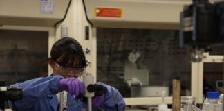 Professor Michael Hill and team present potential alternative to LASIK eye surgery